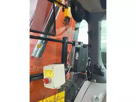 Mobilbagger 2017 Hitachi ZX 140 W-6 (26)