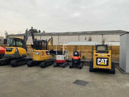 Mini kotrógép 2020 Takeuchi TB 210 R (13)