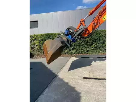 Mobilbagger 2019 Hitachi ZX 140 W-6 (12)