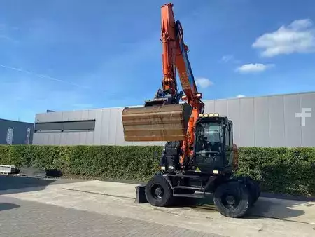 Mobilbagger 2019 Hitachi ZX 140 W-6 (8)