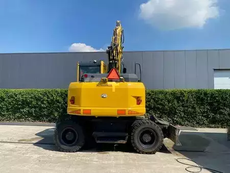 Mobilbagger 2015 Komatsu PW 148-8 (2)