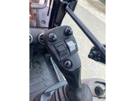 Wielladers 2022 Kubota R 070 (12)