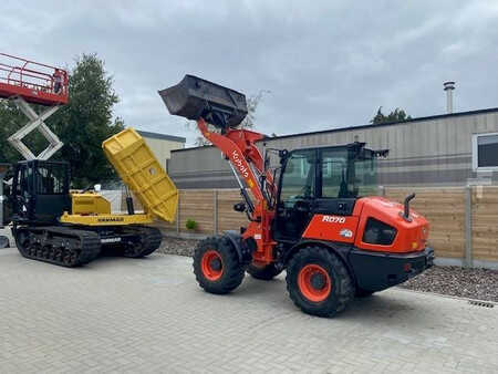 Wielladers 2022 Kubota R 070 (14)