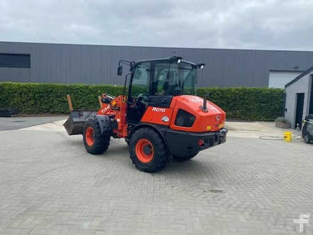 Wielladers 2022 Kubota R 070 (17)