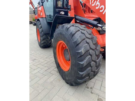 Wielladers 2022 Kubota R 070 (9)
