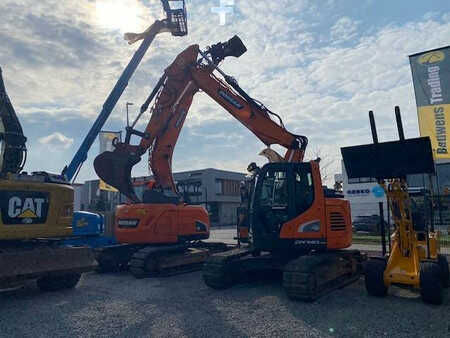 Lánctalpas kotrógép 2017 Doosan DX140 LCR-5 (14)