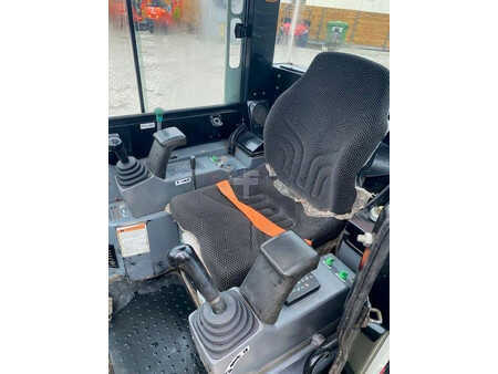 Mini excavadoras 2019 Takeuchi TB 23 R (10)