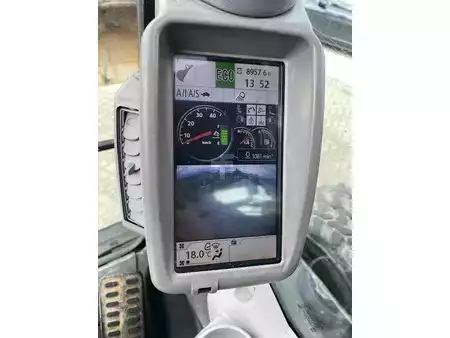 Escavatori gommati 2017 Hitachi ZX 140 W-6 (22)
