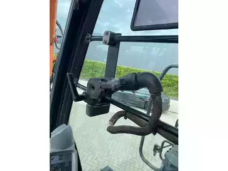 Escavatori gommati 2017 Hitachi ZX 140 W-6 (25)
