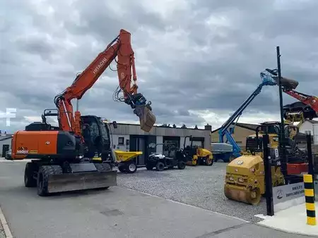 Escavatori gommati 2017 Hitachi ZX 140 W-6 (35)