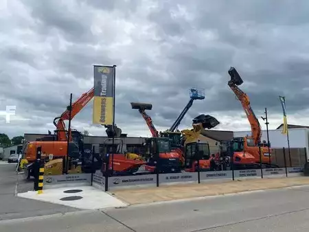Escavatori gommati 2017 Hitachi ZX 140 W-6 (40)