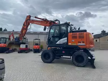 Escavatori gommati 2017 Hitachi ZX 140 W-6 (5)