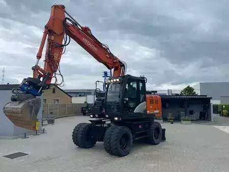Escavatori gommati 2017 Hitachi ZX 140 W-6 (7)