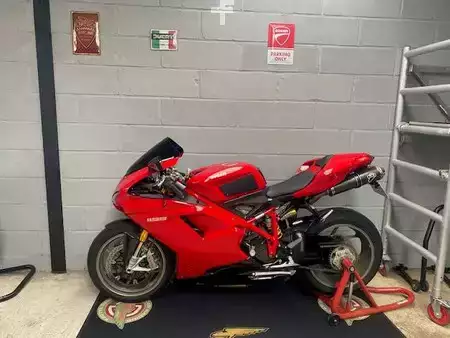Koparki gąsienicowe 2021 [div] R 1250 GS 40 year (10)