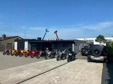 Koparki gąsienicowe 2021 [div] R 1250 GS 40 year (23)
