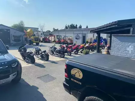 Koparki gąsienicowe 2021 [div] R 1250 GS 40 year (32)