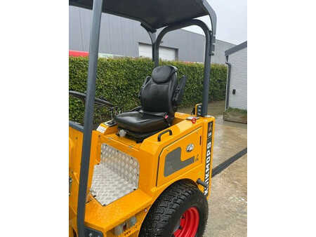 Kolové nakladače 2024 Giant G 1200 (19)