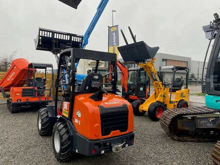 Kolové nakladače 2024 Giant G 1200 (26)