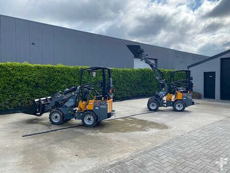 Kolové nakladače 2024 Giant G 1200 (5)