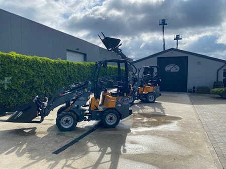 Kolové nakladače 2024 Giant G 1200 (9)