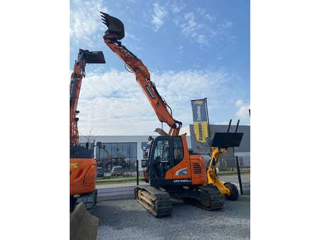 Korečková rýpadla 2017 Doosan DX140LCR-5 (1)
