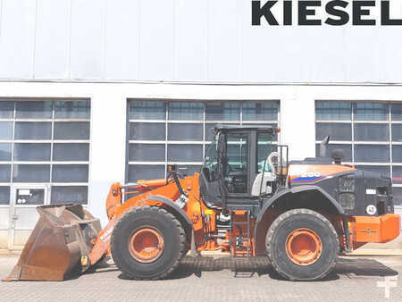 Wheel Loaders 2017 Hitachi ZW250-6 (1)