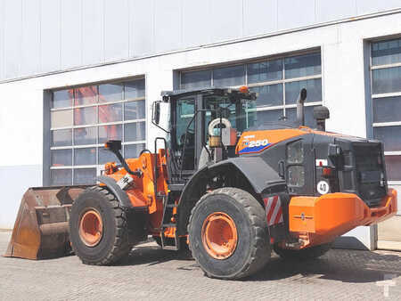 Wheel Loaders 2017 Hitachi ZW250-6 (4)