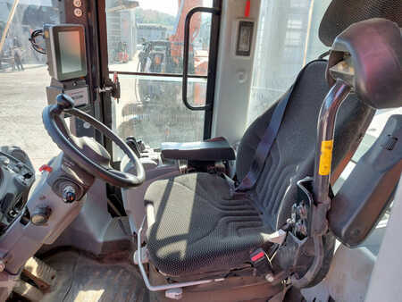 Kerekes rakodó 2020 Hitachi ZW310-6 (9)