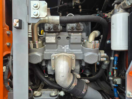 Mobil grävmaskin 2022 Hitachi ZX135W-7 (10)