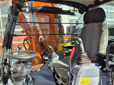 Mobil grävmaskin 2022 Hitachi ZX135W-7 (16)