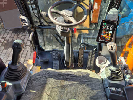 Mobil grävmaskin 2022 Hitachi ZX135W-7 (17)