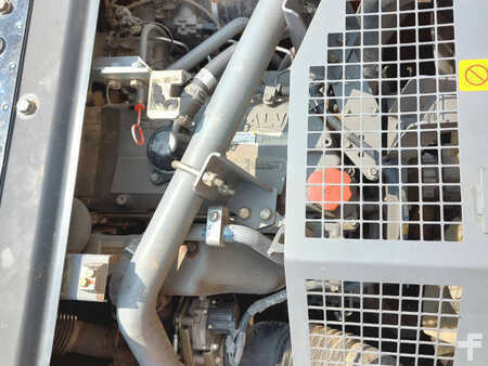 Umschlagbagger 2016 Hitachi KTEG KMC250-5 (8)