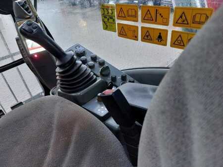 Crawler Cranes 2015 Hitachi KTEG KMC350-5 (13)