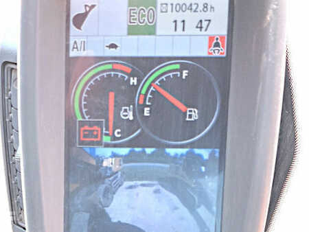 Kedjegraver 2016 Hitachi ZX225USLC-5 (13)