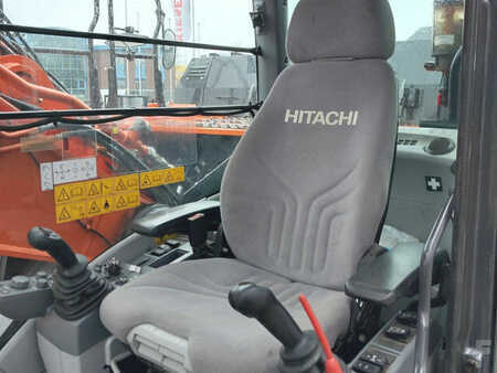 Hitachi ZX300LCN-6 +Demarec DXS-50