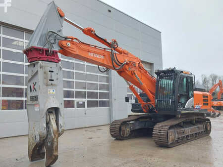 Hitachi ZX300LCN-6 +Demarec DXS-50