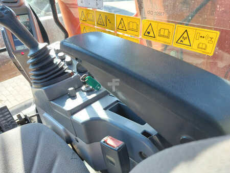 Bæltegraver 2019 Hitachi ZX135US-6 (14)