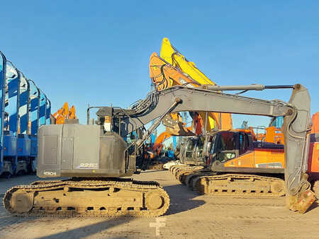 Kettenbagger 2019 Hitachi ZX225USLC-6 (4)