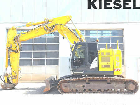 Kettenbagger 2019 Hitachi ZX225USLC-6 (1)