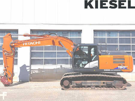 Escavatori cingolati 2020 Hitachi ZX190LC-6 (1)