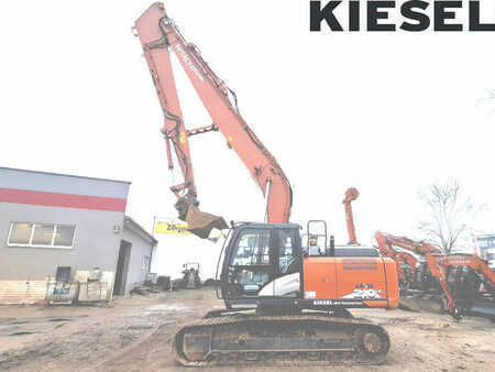 Pelles sur chenilles 2020 Hitachi ZX210LC-6 Longreach (1)