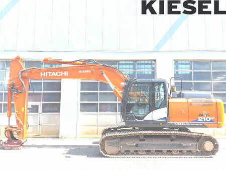Lánctalpas kotrógép 2021 Hitachi ZX210LC-6 (1)