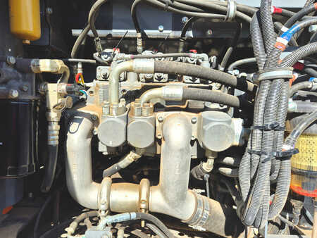 Lánctalpas kotrógép 2022 Hitachi ZX210LC-7 (9)