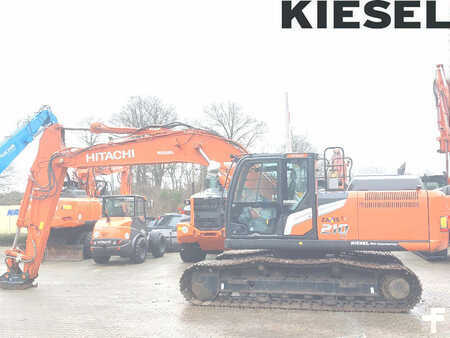 Kettenbagger 2022 Hitachi ZX210LC-7 (1)