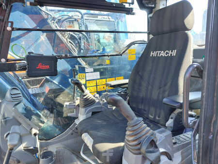 Escavadora de rodas 2023 Hitachi ZX135US-7 (14)