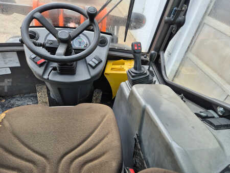 Valet de ferme  2021 Hitachi ZW75-6 (14)