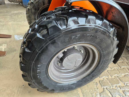 Valet de ferme  2021 Hitachi ZW75-6 (9)