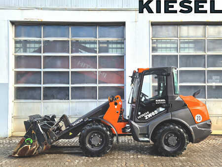 Kompakt lastare 2022 Hitachi ZW65-6 (1)