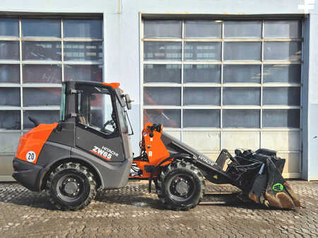 Kompakt lastare 2022 Hitachi ZW65-6 (5)