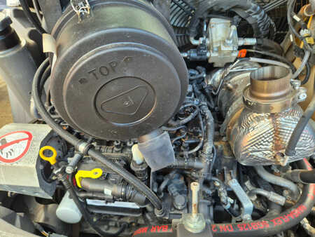 Kompakt lastare 2022 Hitachi ZW65-6 (7)